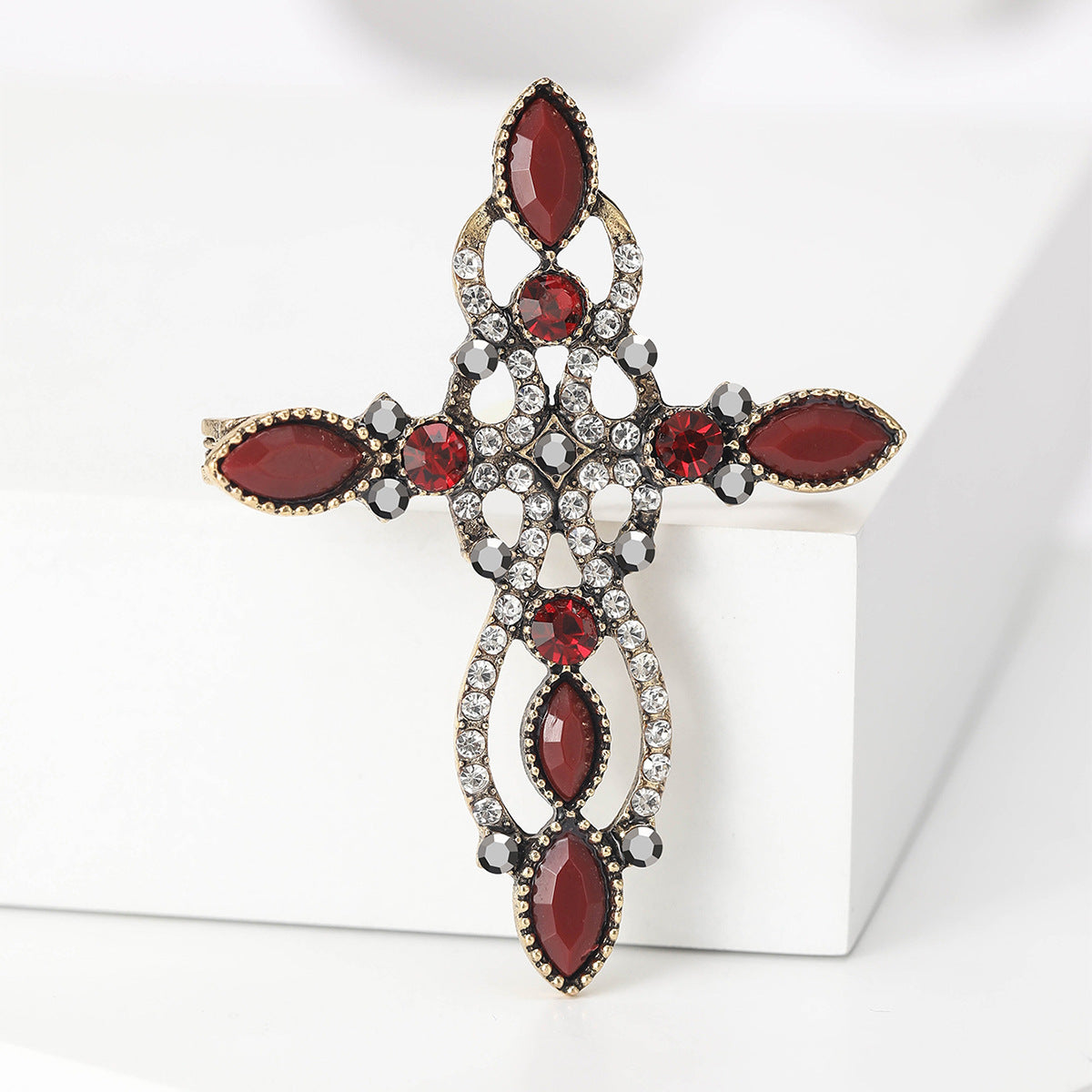 Retro Cross Rhinestone Brooch Unique Accessory for Blazers and Sweaters