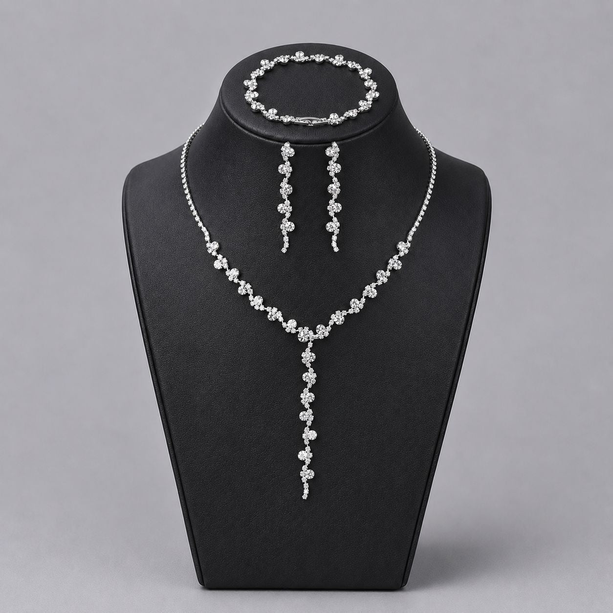 Elegant Crystal Jewelry Set with Necklace and Earrings for Parties