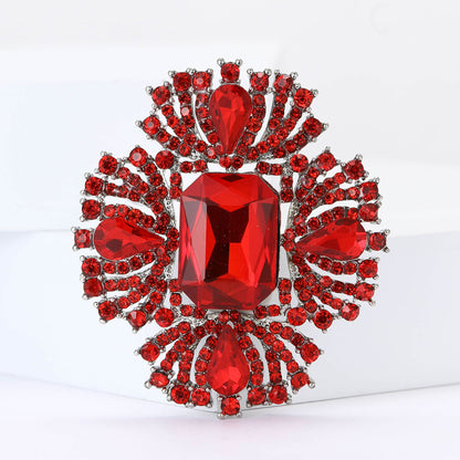 Luxury Alloy Crystal Brooch for Women Elegant Geometric Lapel Pin