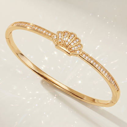 High-End Zirconia Stone Bangle with Nail Design for Weddings and Parties