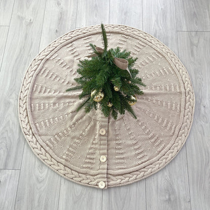 Knitted Christmas Tree Skirt in Red and Khaki - Decorative Capes for Festive Seasons