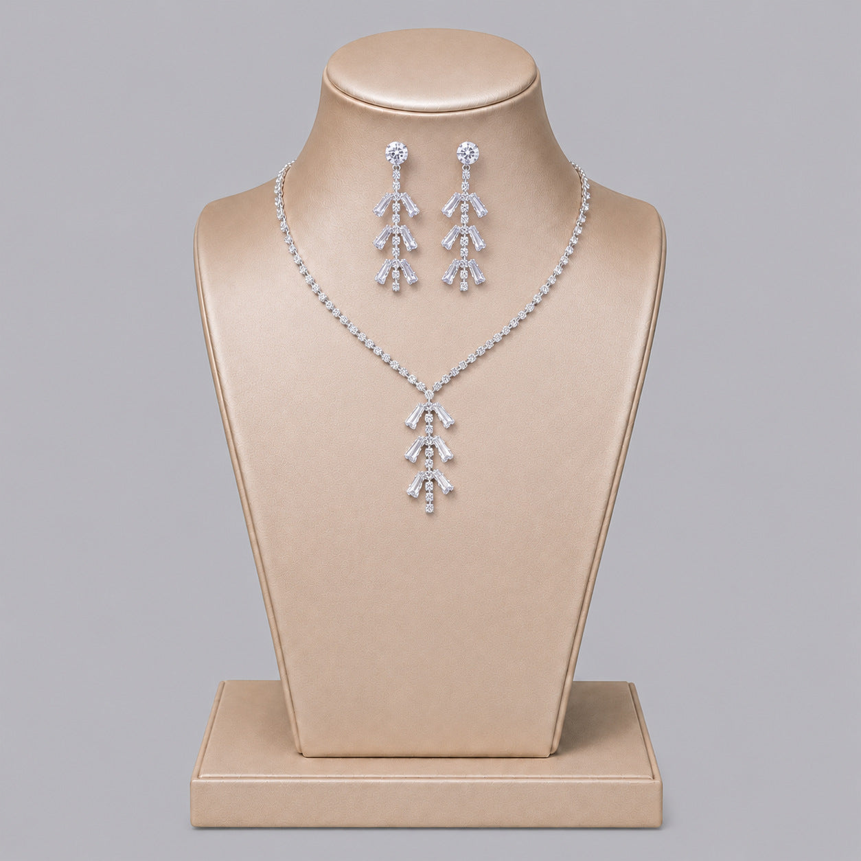 Elegant Crystal Jewelry Set with Necklace and Earrings for Parties