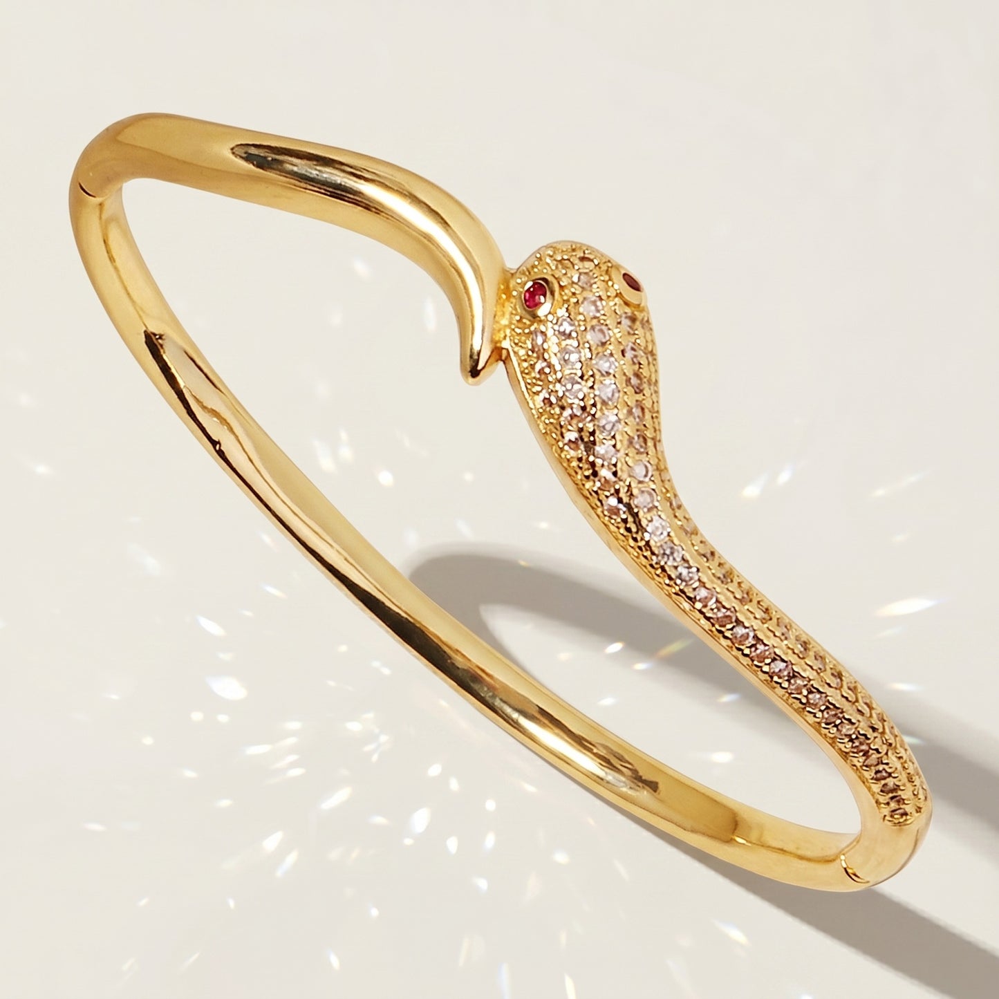 High-End Zirconia Stone Bangle with Nail Design for Weddings and Parties