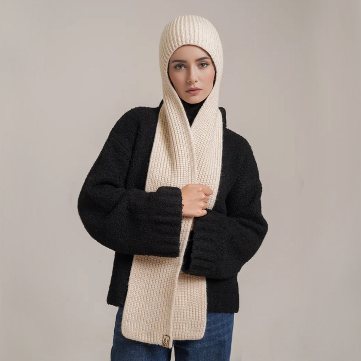 Unisex Knitted Hooded Scarf with Pockets - Stylish and Warm for Fall and Winter