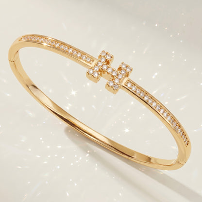 High-End Zirconia Stone Bangle with Nail Design for Weddings and Parties