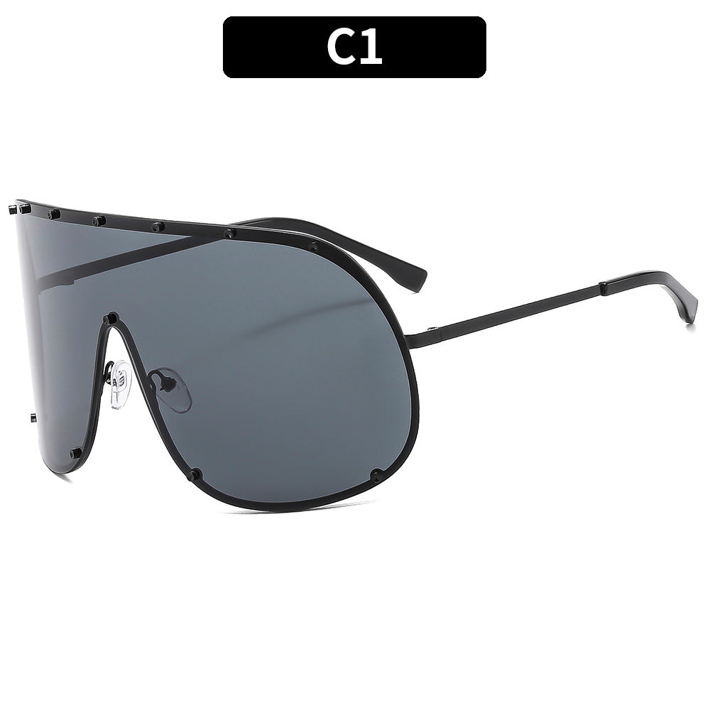 Chic Brown Oversized Sunglasses UV400 Protection