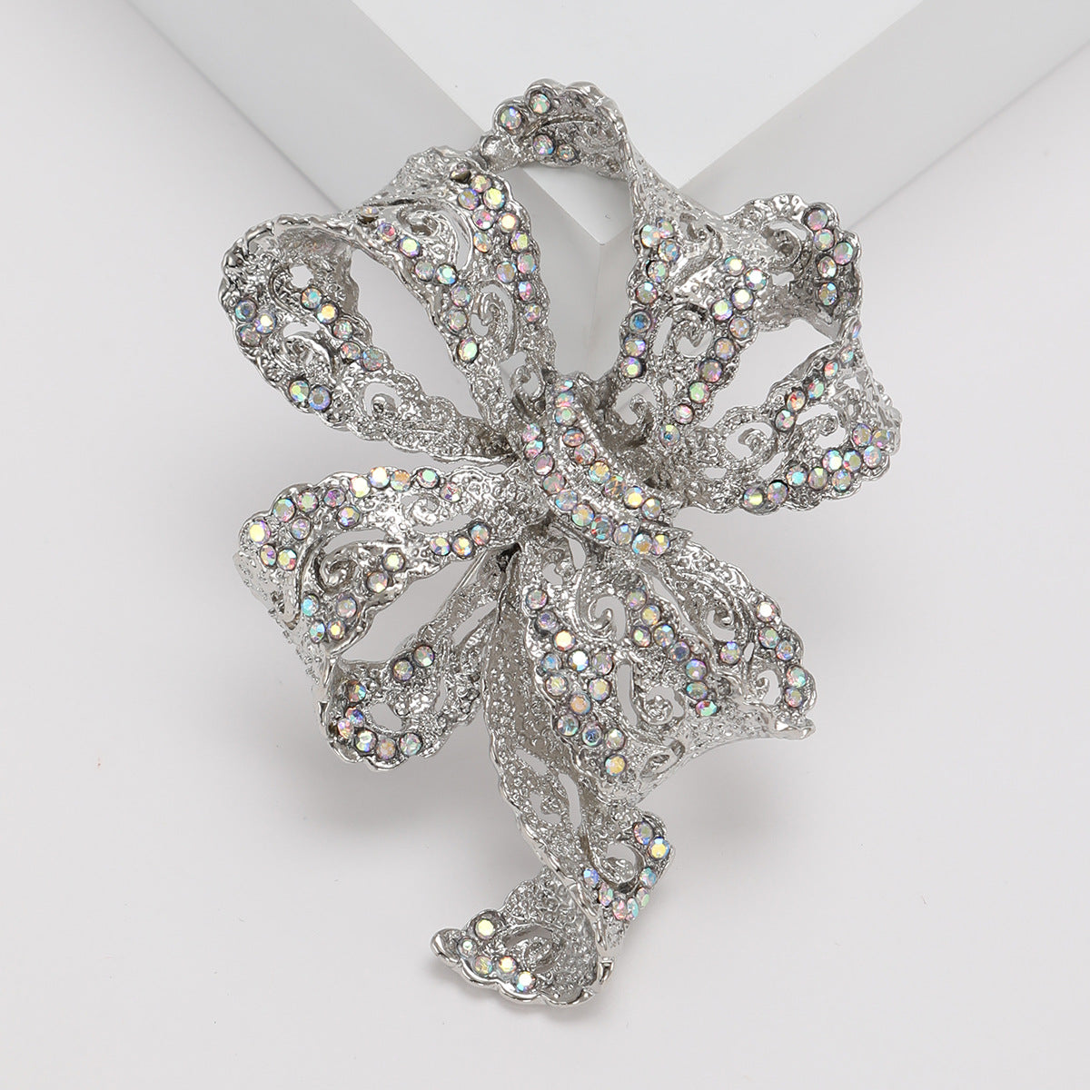 Vintage Rhinestone Bow Brooch Elegant Fashion Accessory