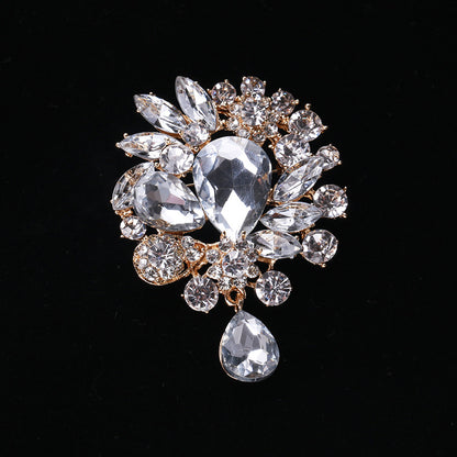 Creative Alloy Cat Brooch Crystal Glass Pin Fashion Accessory
