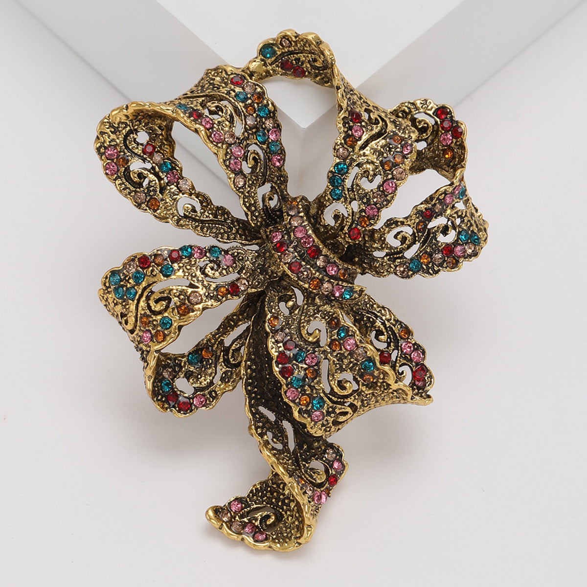 Vintage Rhinestone Bow Brooch Elegant Fashion Accessory