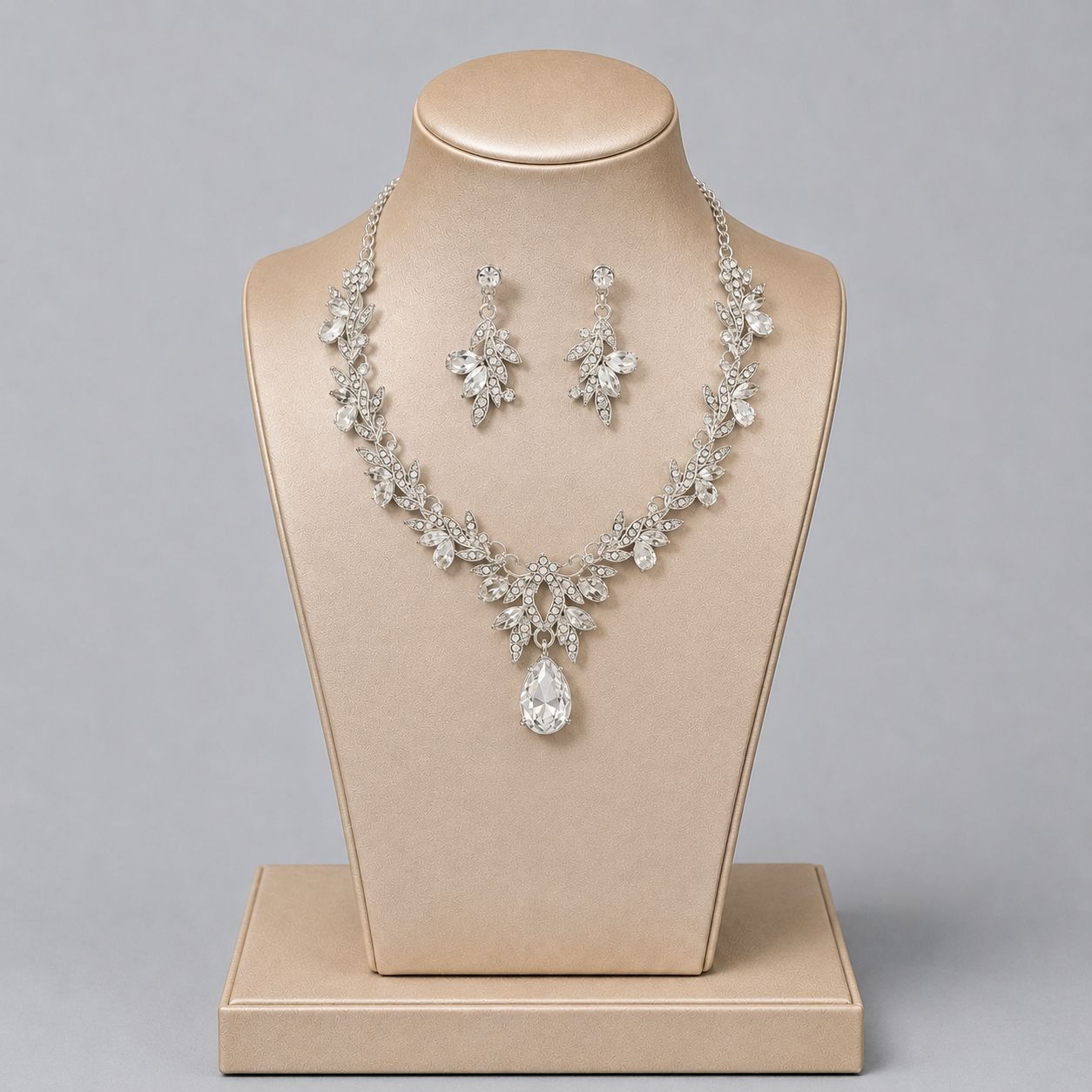 Retro Alloy Rhinestone Jewelry Set Elegant Necklace and Earrings for Evening Wear