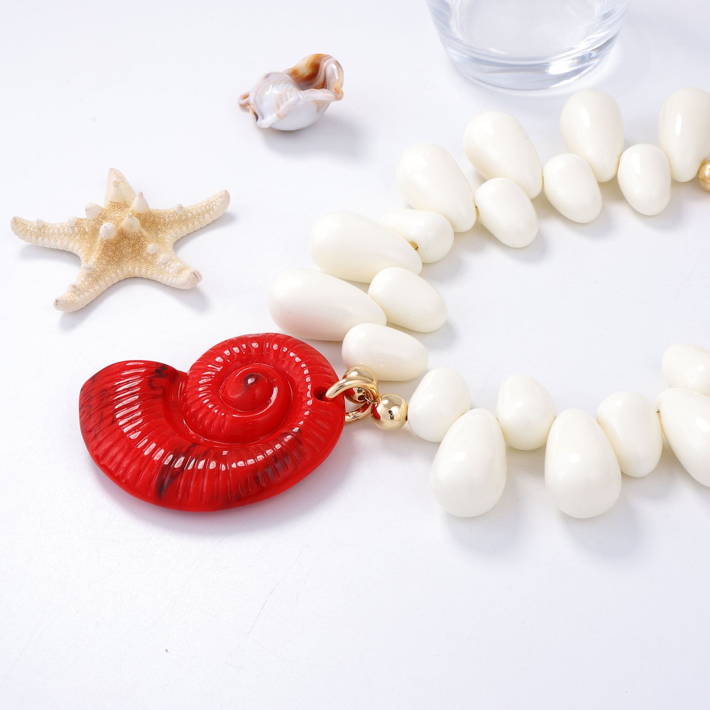 Necklace Beaded Seashell Animal Pendant Statement
