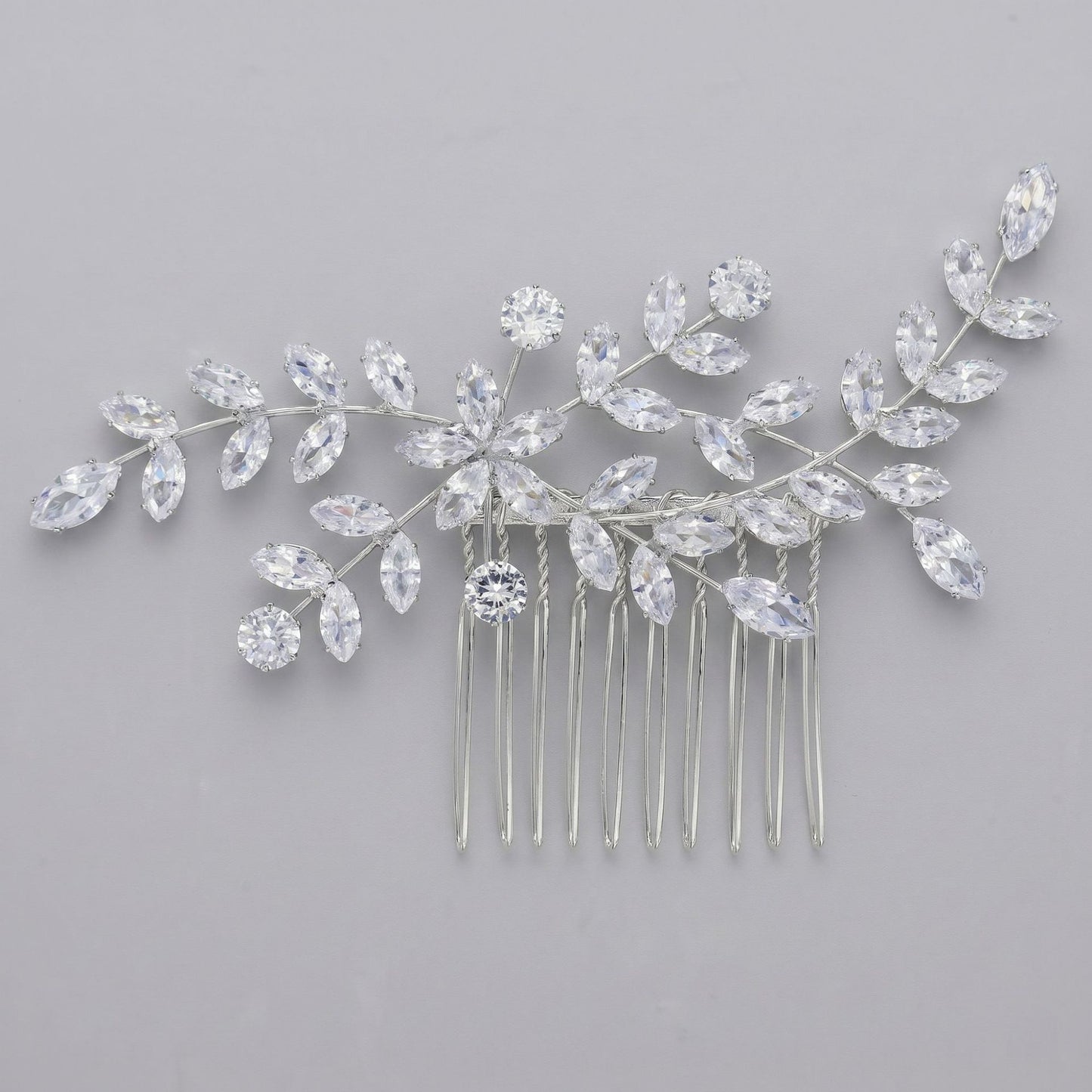 Exquisite Pearl and Crystal Flower Headpiece for Bridal Photoshoots