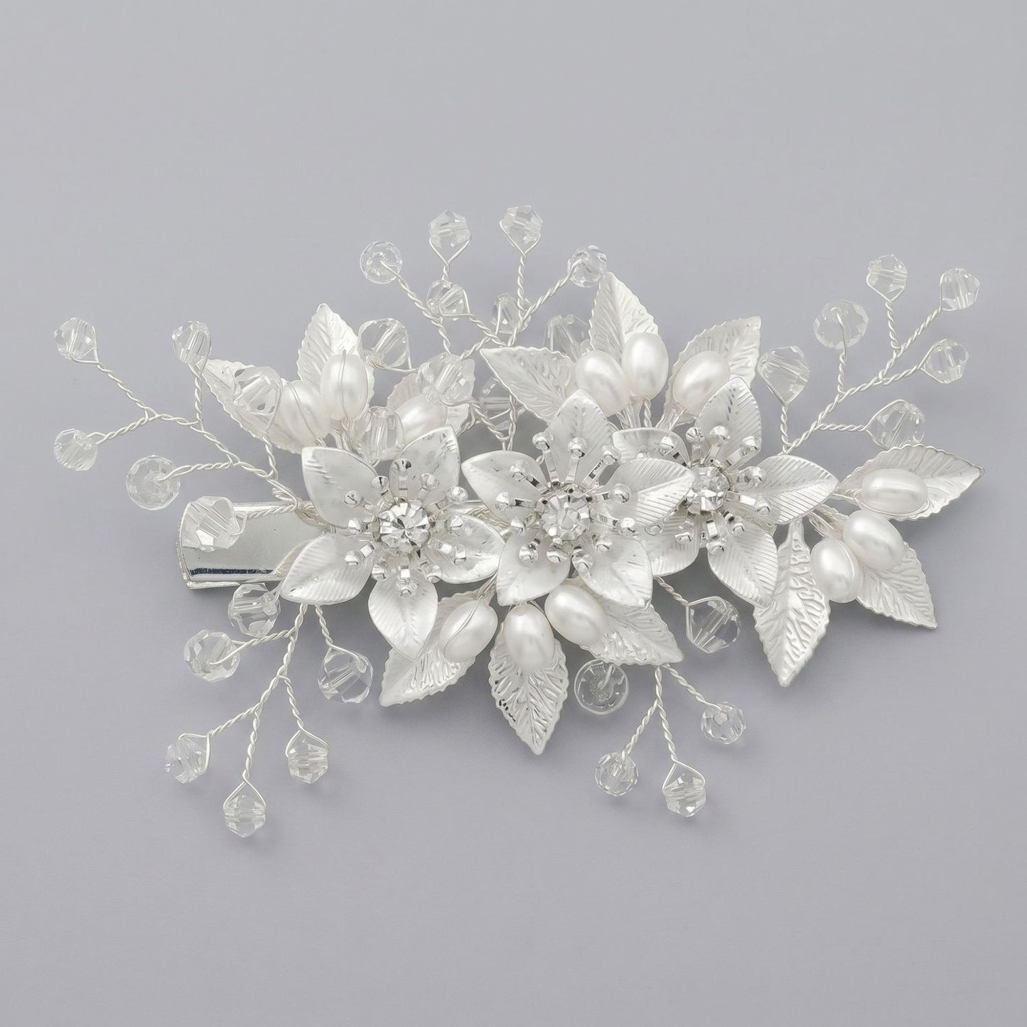 Exquisite Pearl and Crystal Flower Headpiece for Bridal Photoshoots