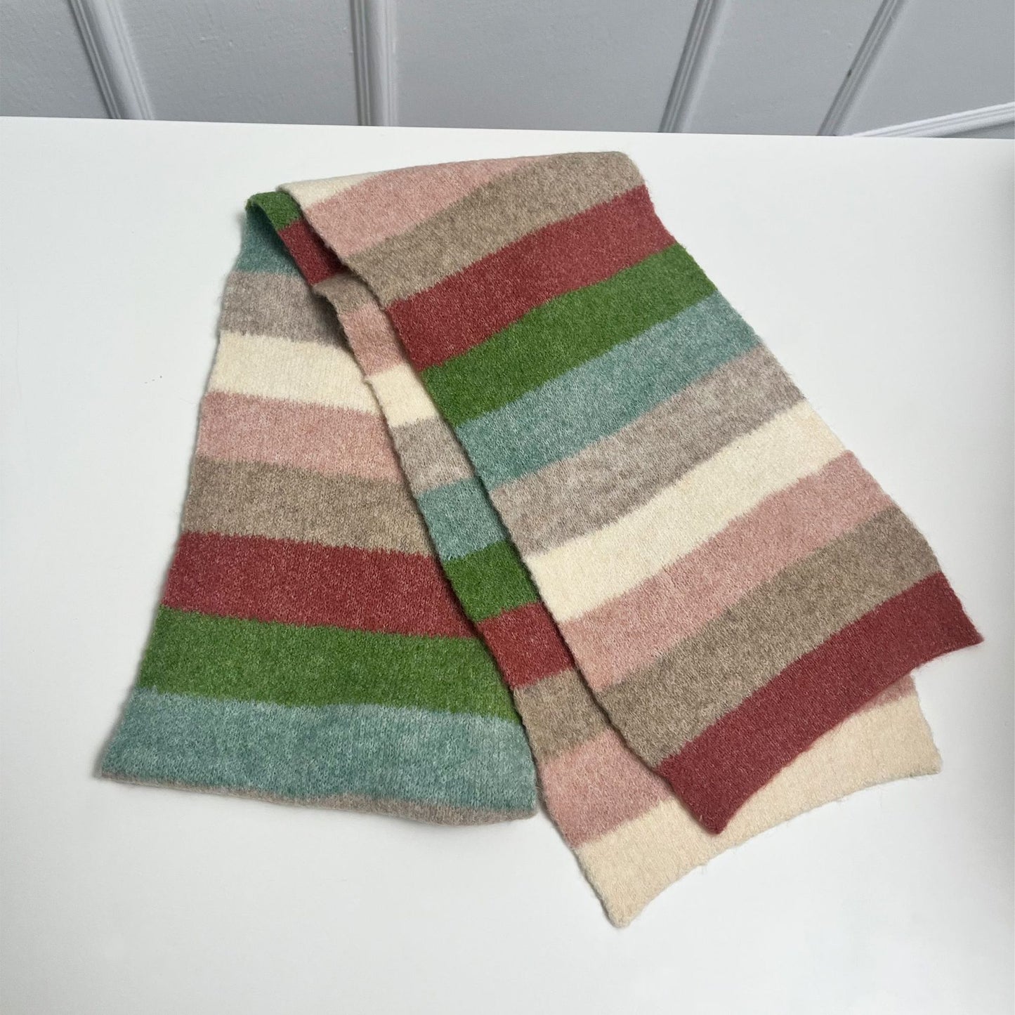 Knitted Color Block Striped Scarf for Women - Cozy Casual Design