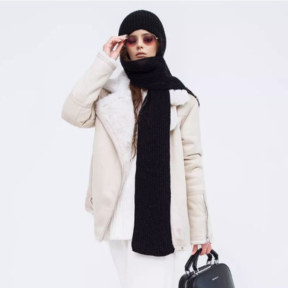 Unisex Knitted Hooded Scarf with Pockets - Stylish and Warm for Fall and Winter