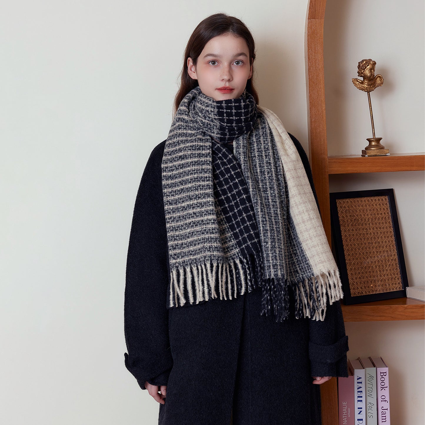 Chic Warm Plaid Scarf with Fringes for All Seasons
