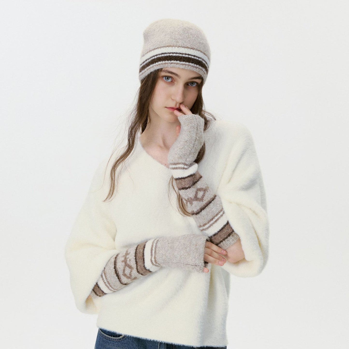 Retro Color Block Knitted Hat & Mittens Set