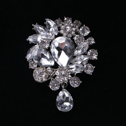 Creative Alloy Cat Brooch Crystal Glass Pin Fashion Accessory