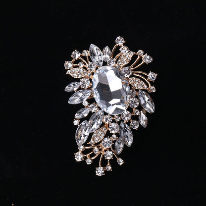 Creative Alloy Cat Brooch Crystal Glass Pin Fashion Accessory