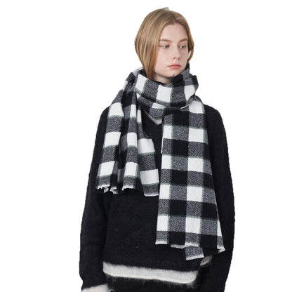 Classic Black And White Checkered Scarf Trendy Knitted Winter Wrap