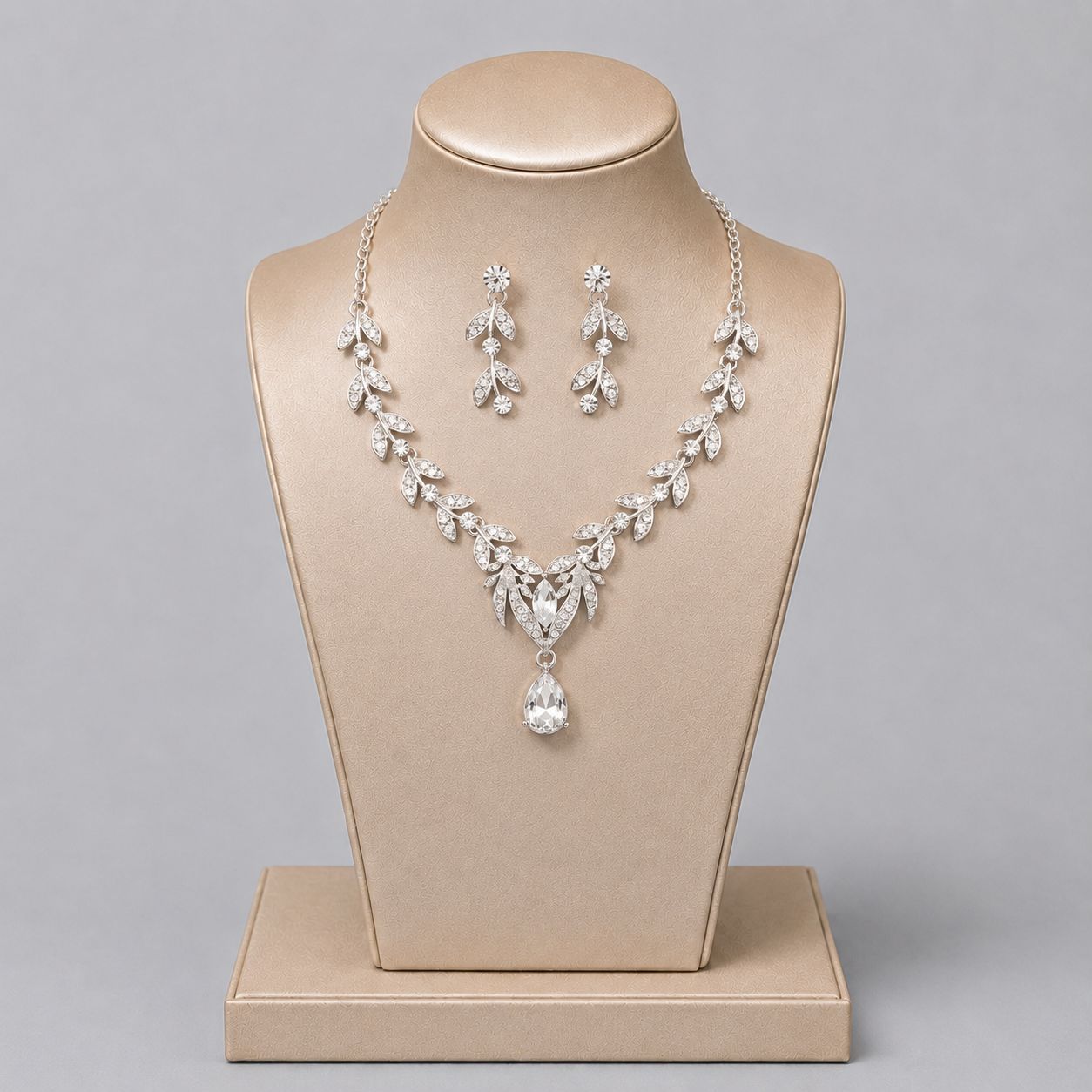Retro Alloy Rhinestone Jewelry Set Elegant Necklace and Earrings for Evening Wear