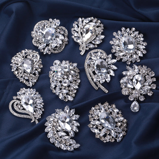 Creative Alloy Cat Brooch Crystal Glass Pin Fashion Accessory