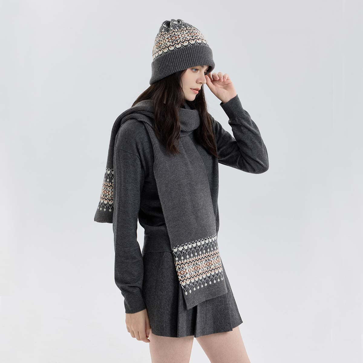 Classic Diamond Pattern Christmas Knitted Scarf and Hat Set for Winter