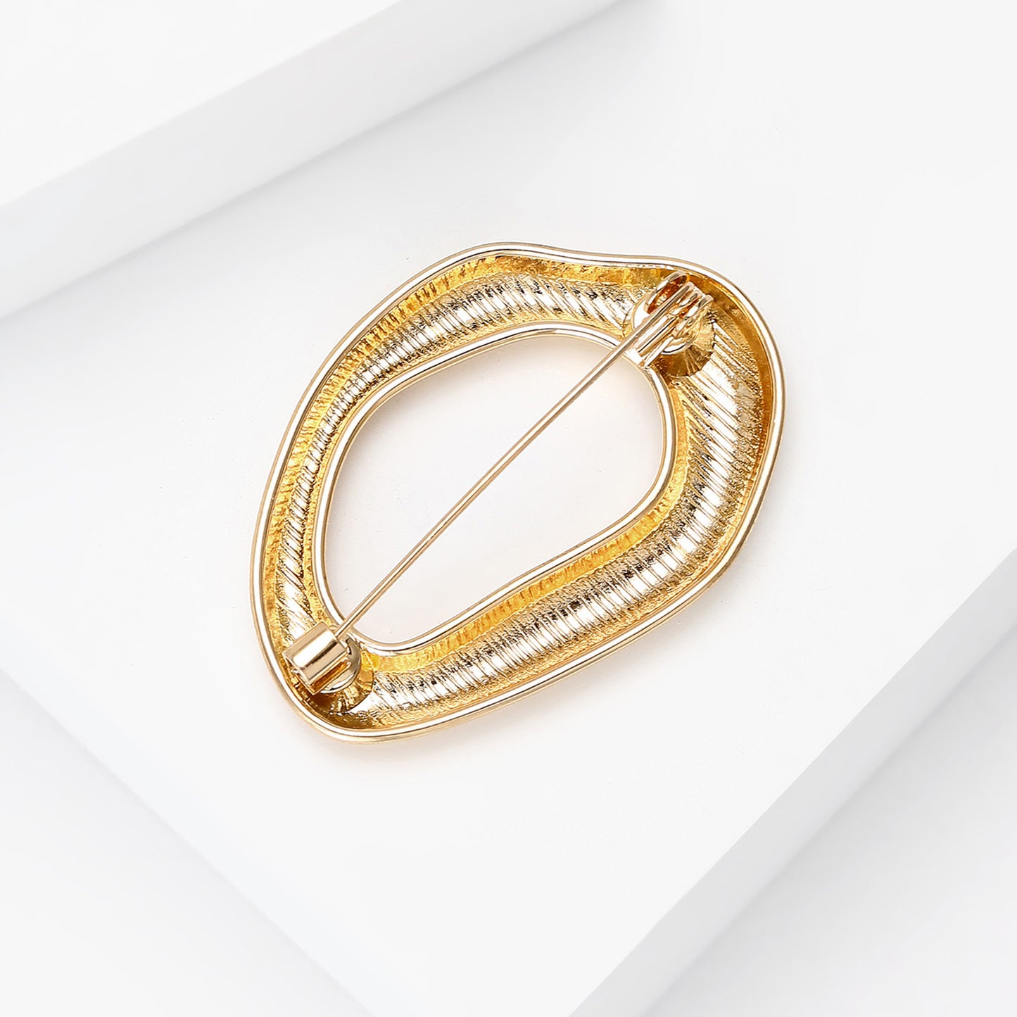 Trendy Geometric Alloy Brooch Pin Jewelry Accessories