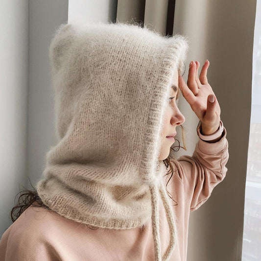 Trendy Knit Beanie with Neck Warmer – Fall/Winter Fashion