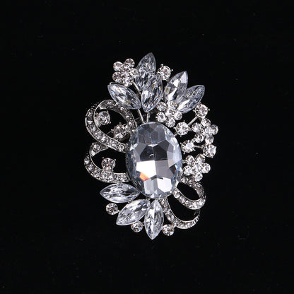 Creative Alloy Cat Brooch Crystal Glass Pin Fashion Accessory