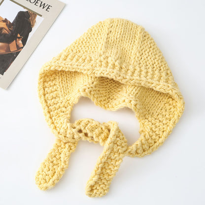 Fashionable Hand-Knitted Warm Beanie With Adjustable Strap