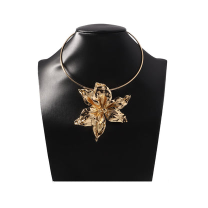 Statement Floral Pendant Choker 3D Minimalist Hip Hop