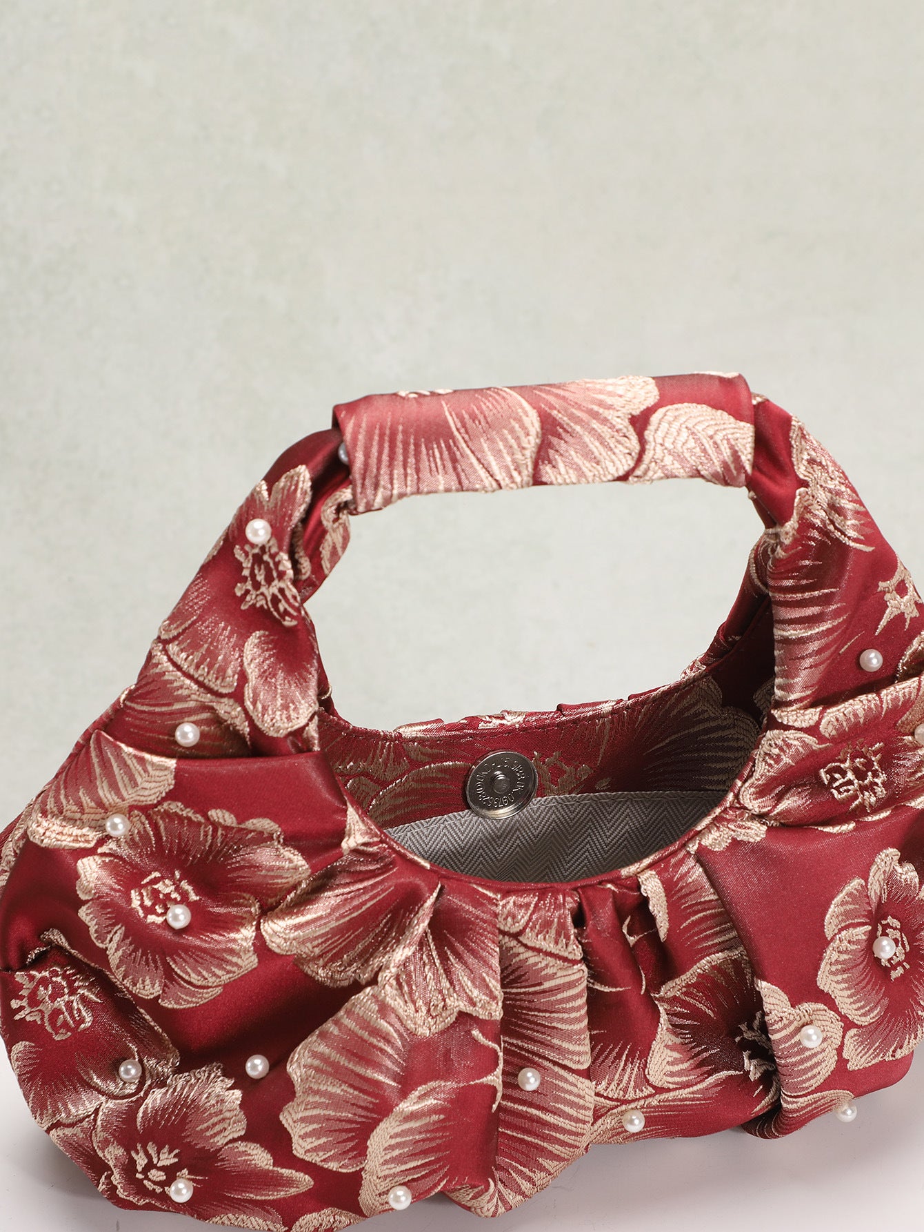 Vintage Floral Handbag With Pleated Design
