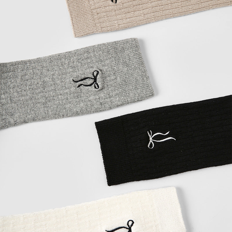 Renaissance Embroidered Bow Cotton Mid Calf Socks