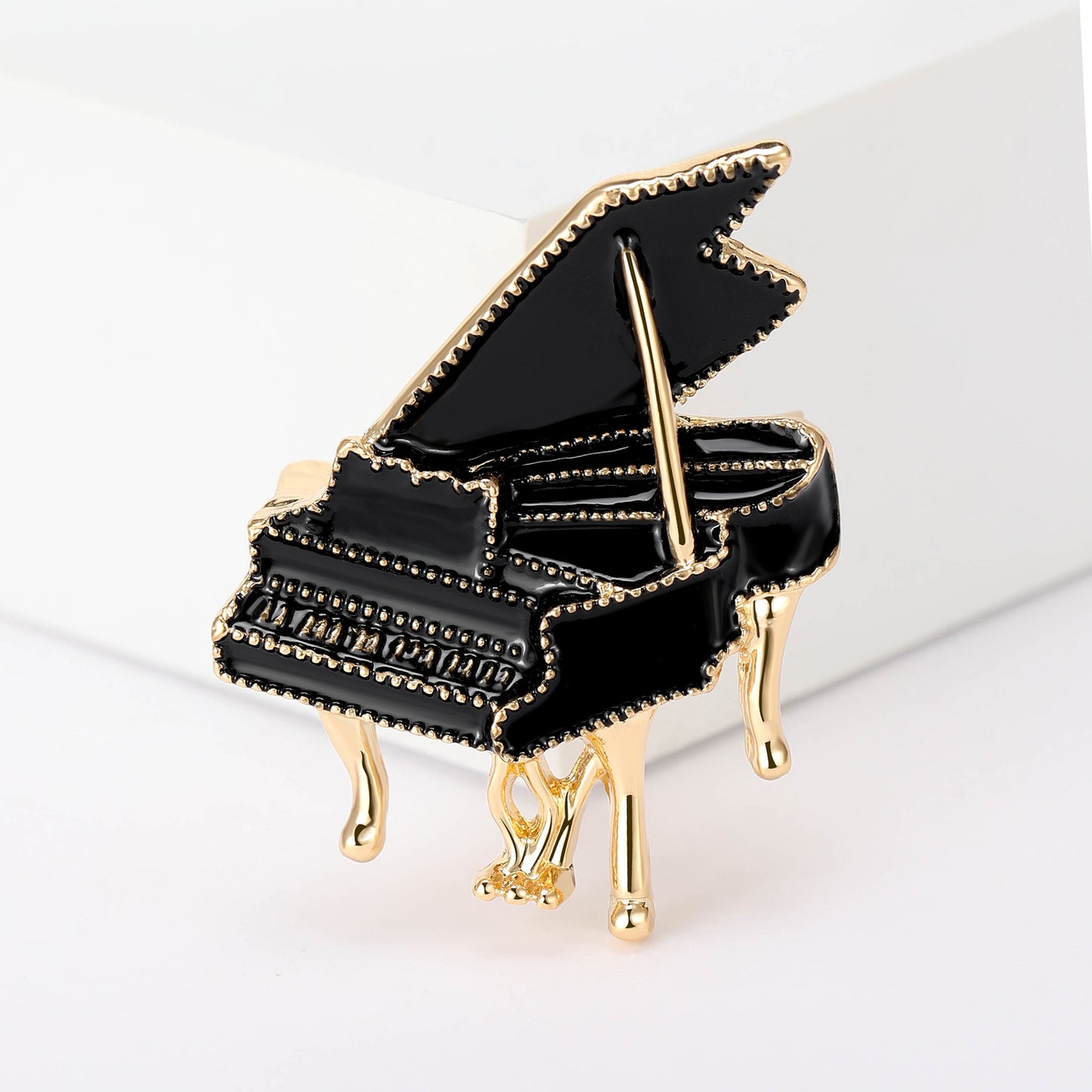 Trendy Enamel Piano Brooch Alloy Pin for Fashionable Attire