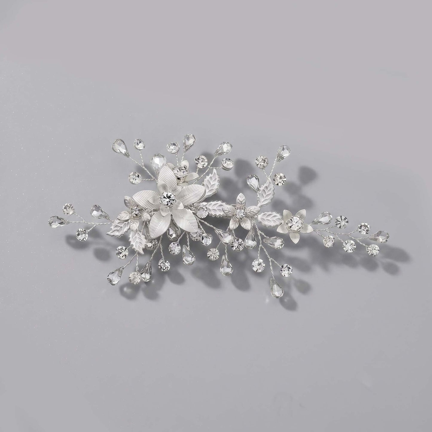 Exquisite Pearl and Crystal Flower Headpiece for Bridal Photoshoots