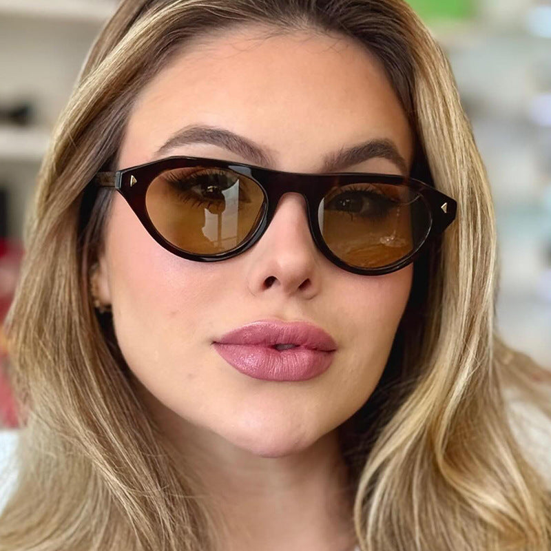 Trendy Oval Frame Sunglasses Fashionable Outdoor Shades
