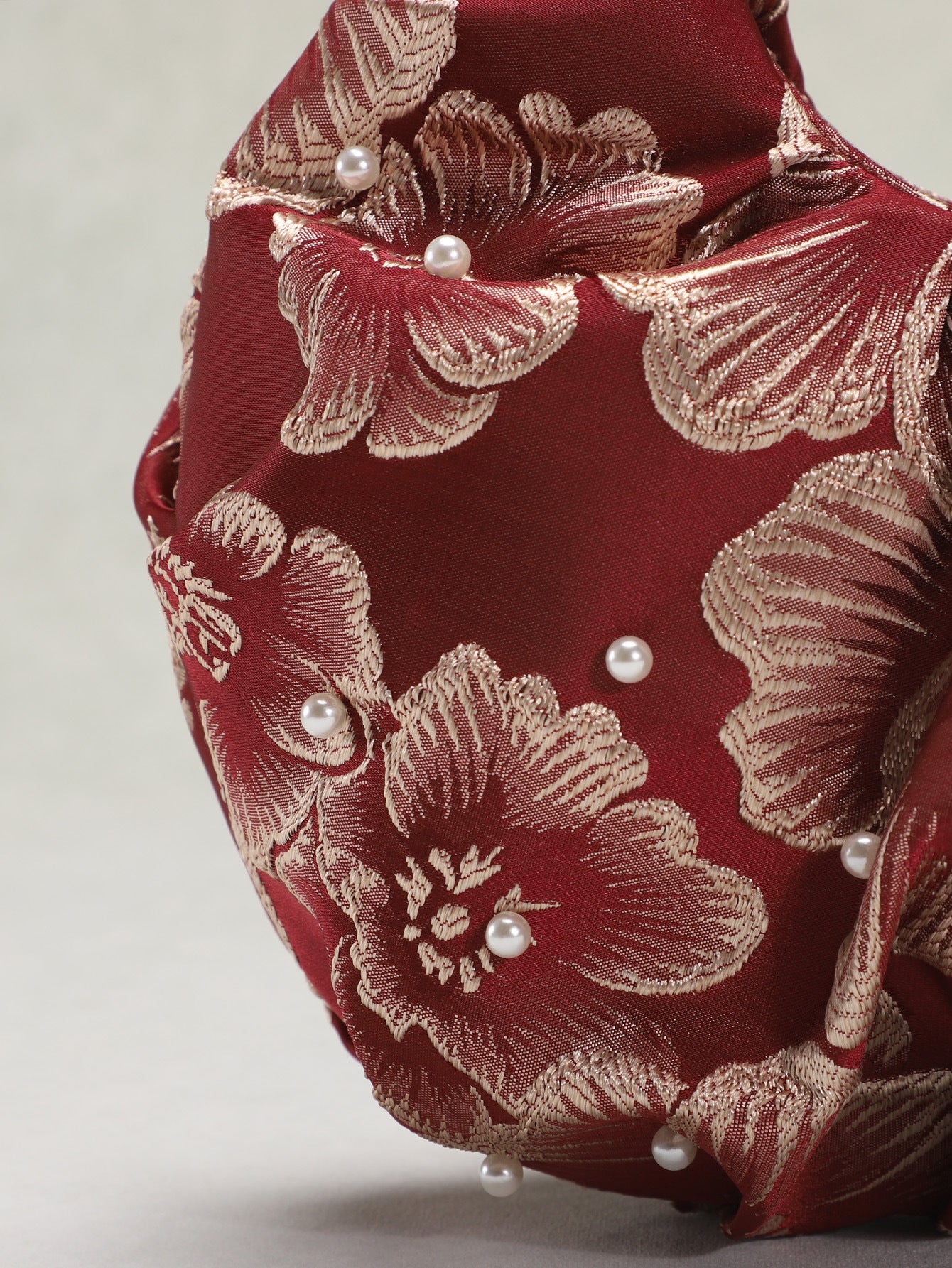 Vintage Floral Handbag With Pleated Design