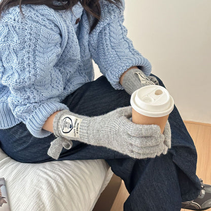 Stylish Knit Gloves with Bow Design and Touchscreen Functionality