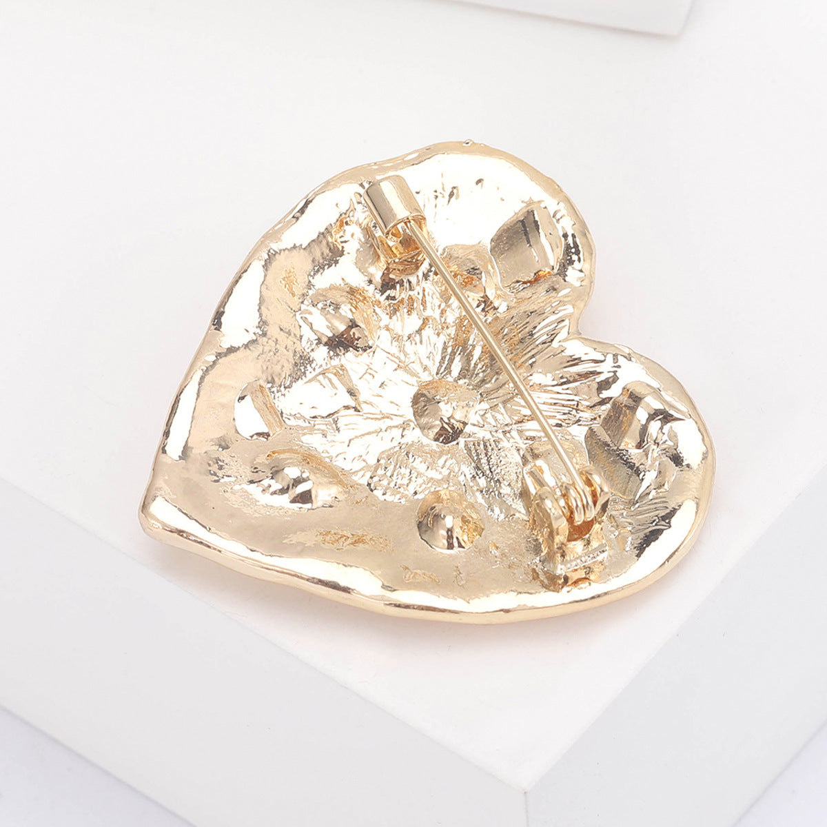 Vintage Heart-Shaped Brooch with Rhinestones Decorative Pin