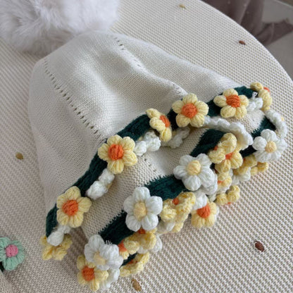 Handcrafted Floral Crochet Blanket - Daisy Pattern Plush Throw