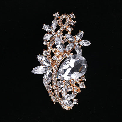 Creative Alloy Cat Brooch Crystal Glass Pin Fashion Accessory