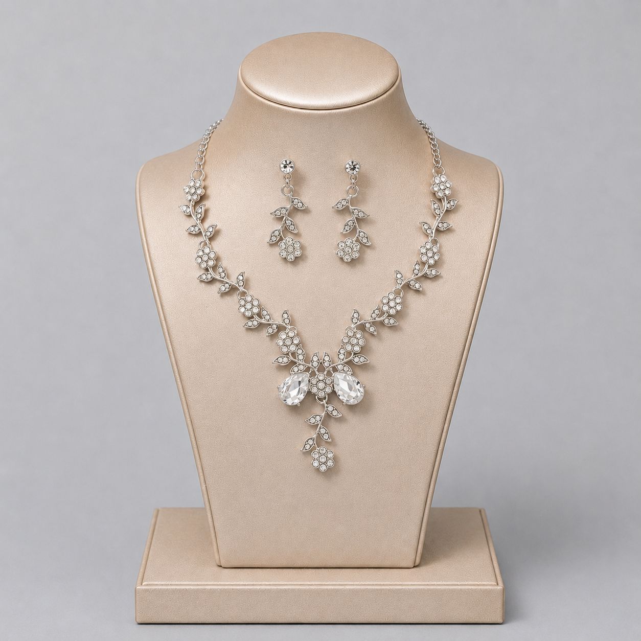 Retro Alloy Rhinestone Jewelry Set Elegant Necklace and Earrings for Evening Wear