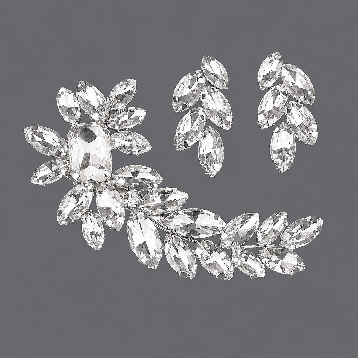 Elegant Floral Hair Clips with Pearl and Rhinestone Accents