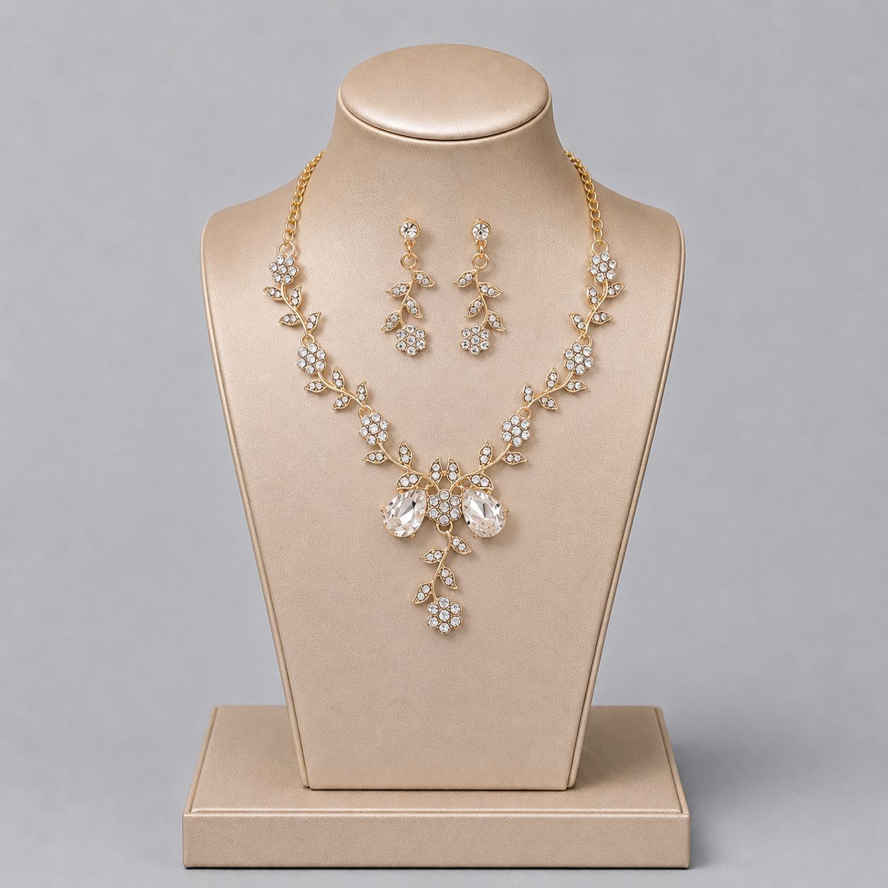 Retro Alloy Rhinestone Jewelry Set Elegant Necklace and Earrings for Evening Wear