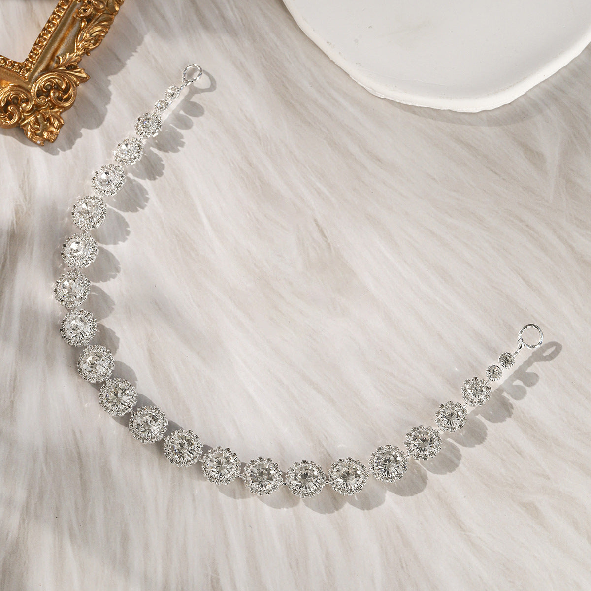 Elegant Floral Hairband with Rhinestones for Any Occasion