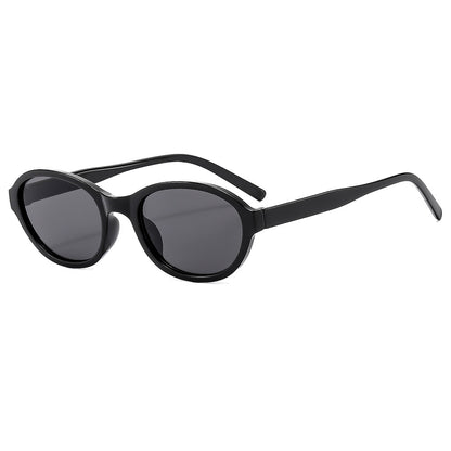 Trendy Oval Sunglasses for Fashionable Casual Wear
