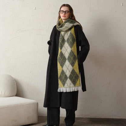 Vintage Diamond Pattern Scarf Cozy Fashion Accessory