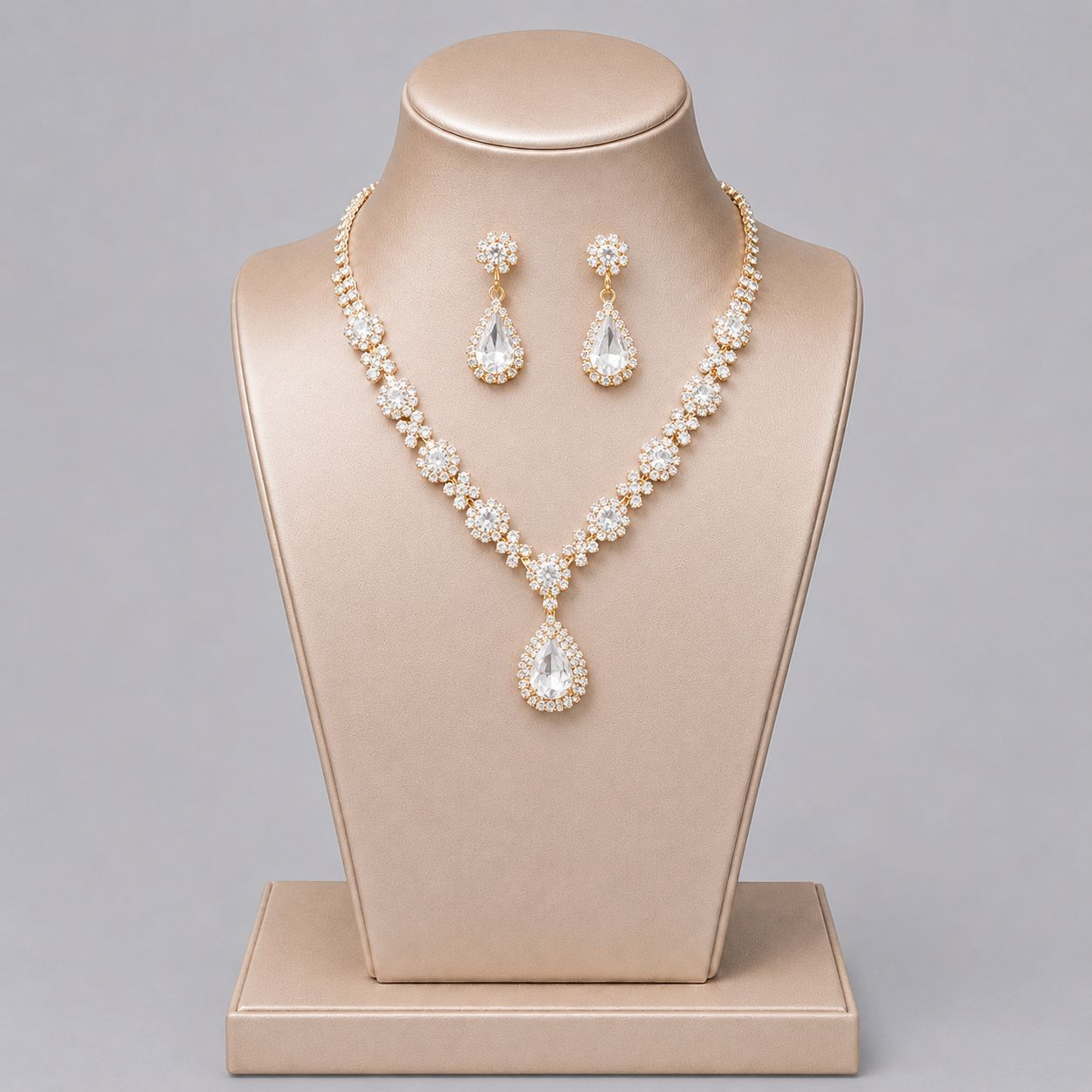 Elegant Crystal Jewelry Set with Necklace and Earrings for Parties