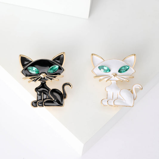 Fashionable Cat Enamel Brooch Crystal Pin for Suits